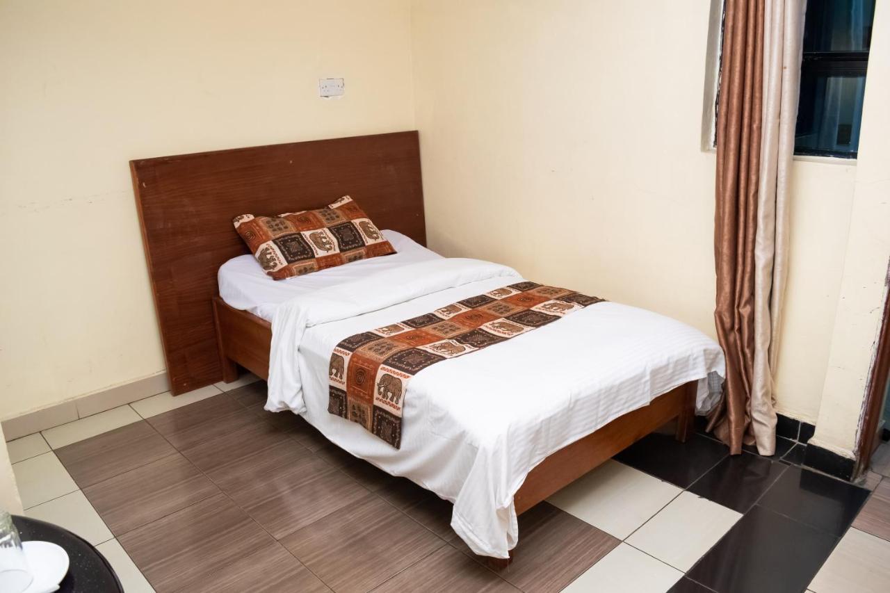 Ngara Riverside Lodge Nairobi Bagian luar foto