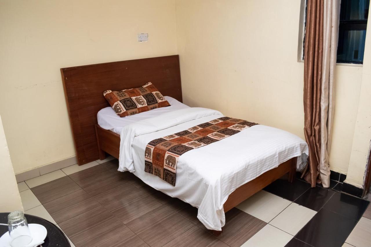 Ngara Riverside Lodge Nairobi Bagian luar foto
